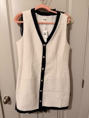 Abercrombie & Fitch White Tweed Sleeveless Dress with Black Trim